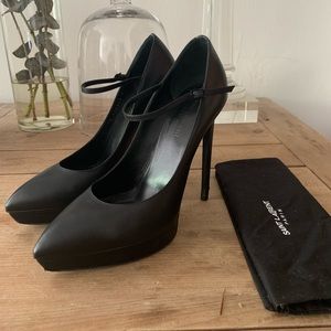 SAINT LAURENT Classic Janis Mary Jane Pump